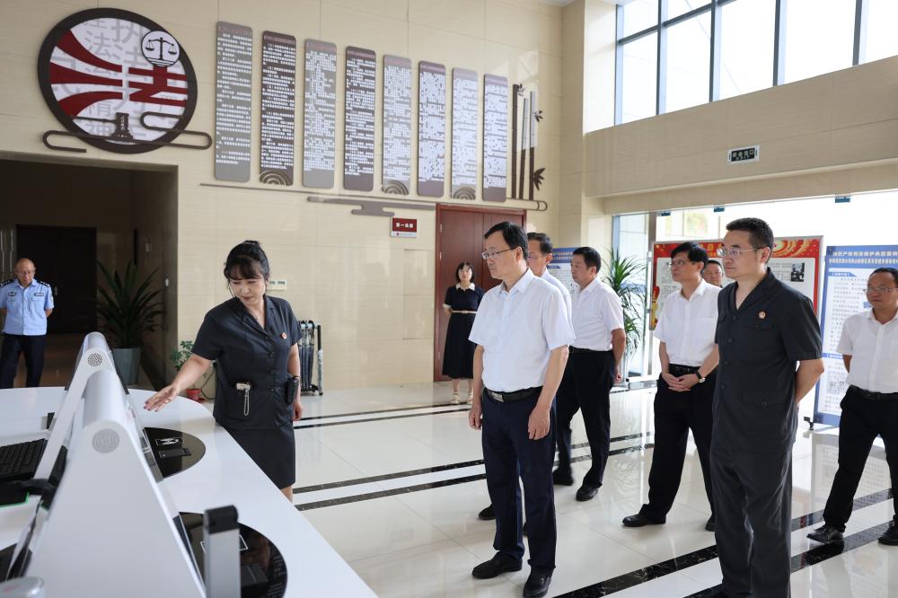 王懷義率隊調研全市法院加強商事審判優化營商環境工作